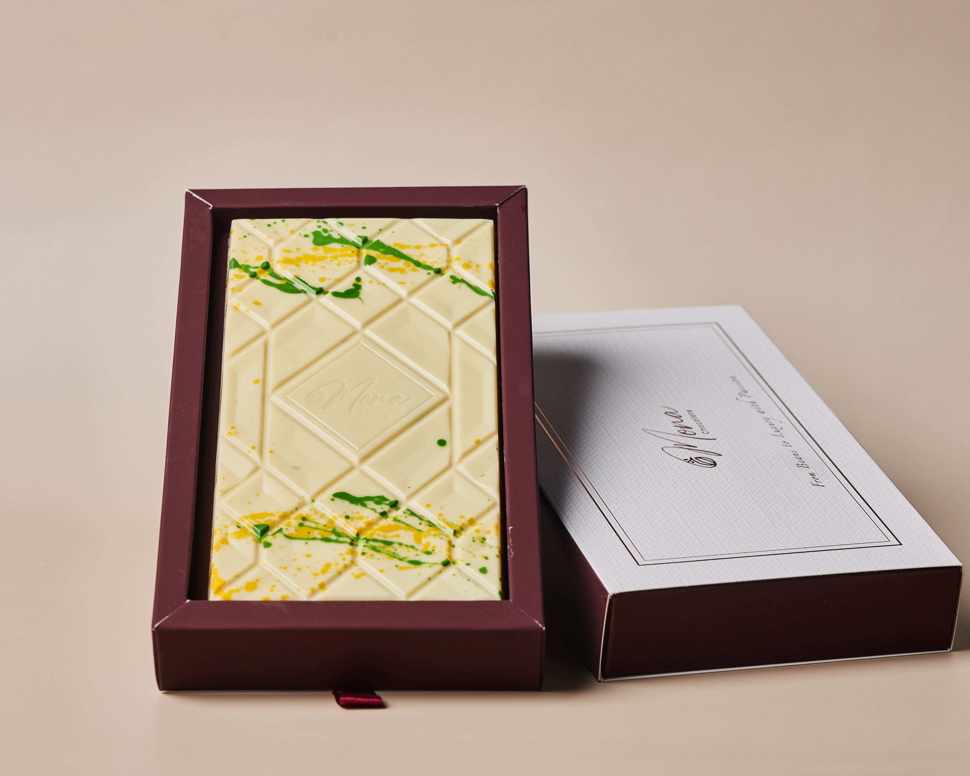 Pistachio Kunafa White Chocolate Bar 